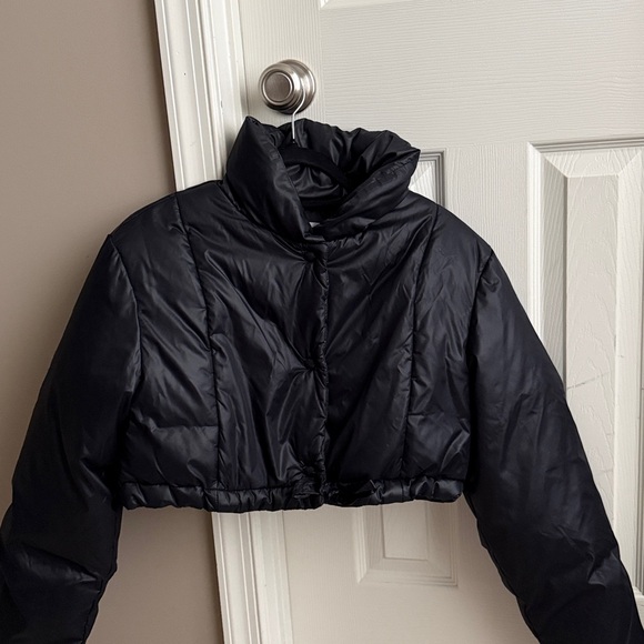 GAP Black Puffer Jacket - Picture 3 of 3